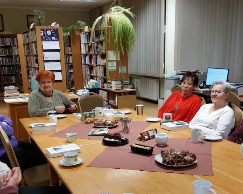 Dyskusyjny Klub Książki – spotkanie listopadowe